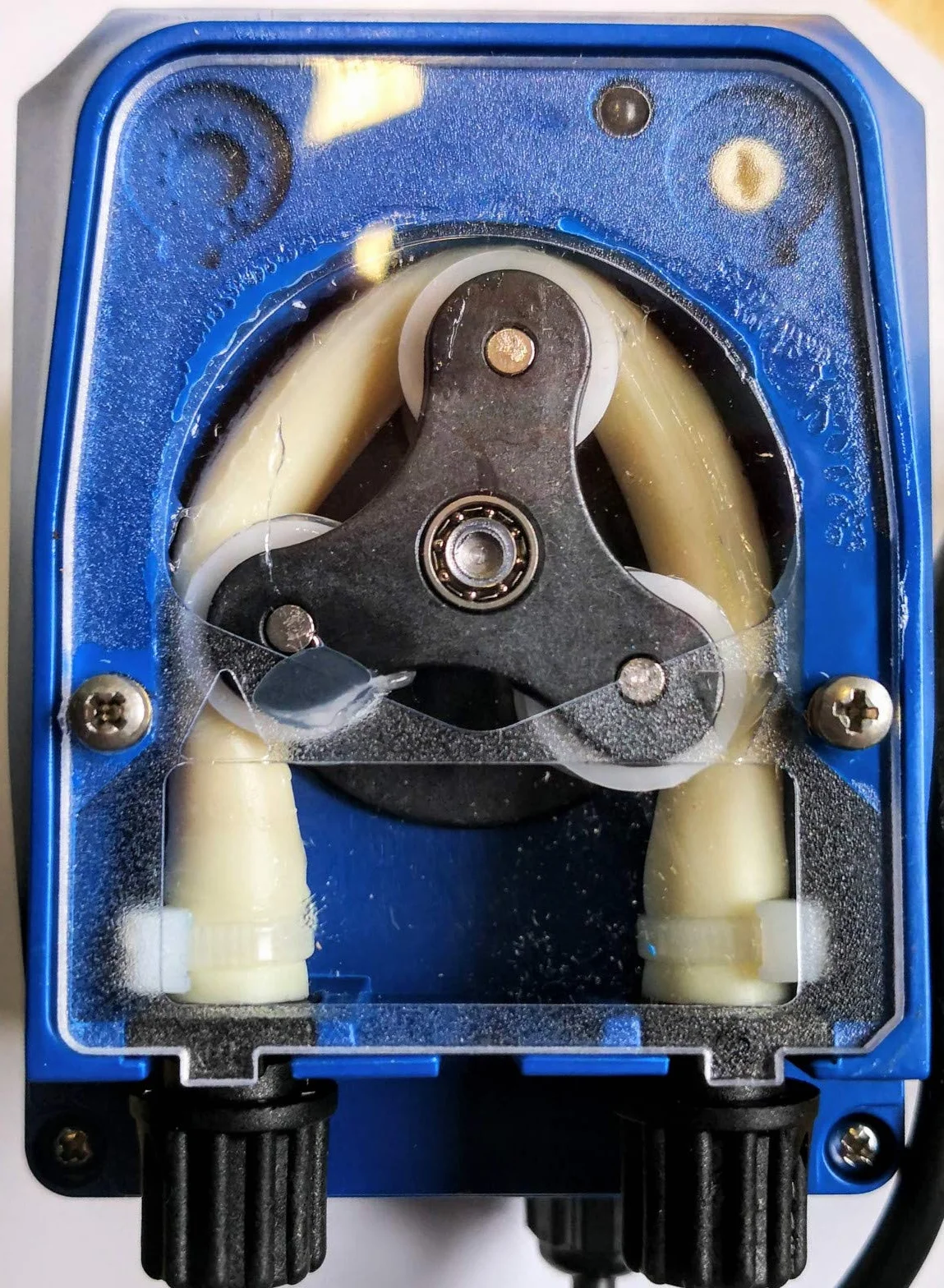 SEKO Bomba peristáltica de 4 l/h regulable 0-100% con 1 unidad. Manguera gratis